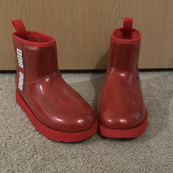 Red Ugg boots (never worn) - Picture 2 of 3